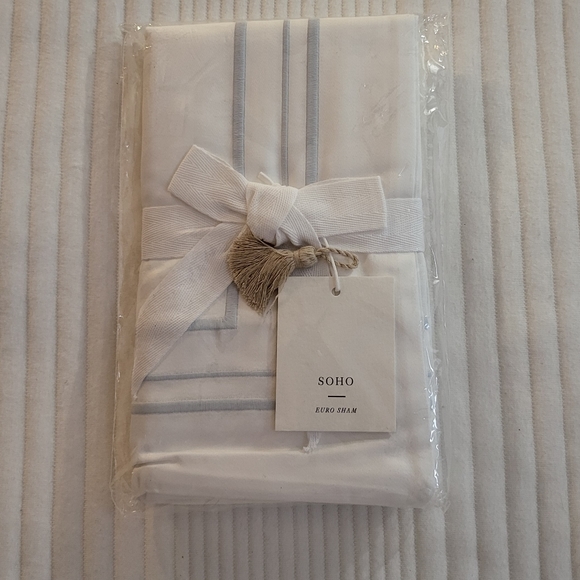 BNWT Soho Top of Bed - Euro Sham - Sky - Picture 3 of 3